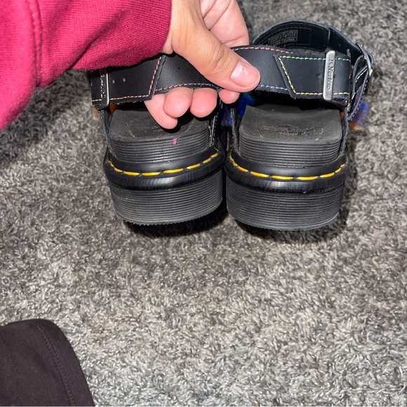 Dr. Martens VOSS II FLUFFY FAUX FUR LEATHER STRAP SANDALS Sz 6 - Picture 7 of 9